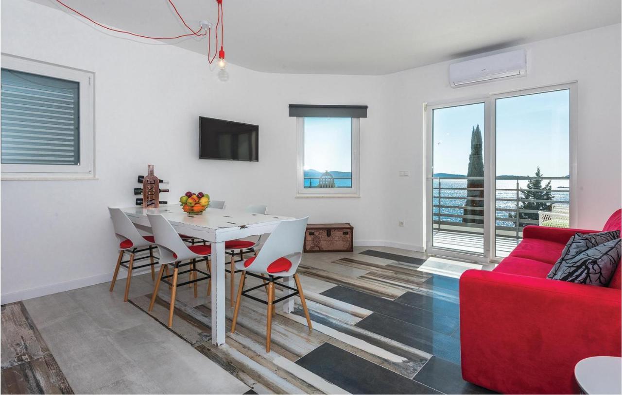 Cozy Apartment In Brodarica With Wifi Bagian luar foto